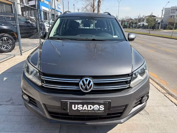 VOLKSWAGEN TIGUAN 2015