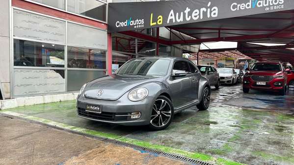 Volkswagen Beetle 1.4 DESIGN 4X2 AT 3P (2015)