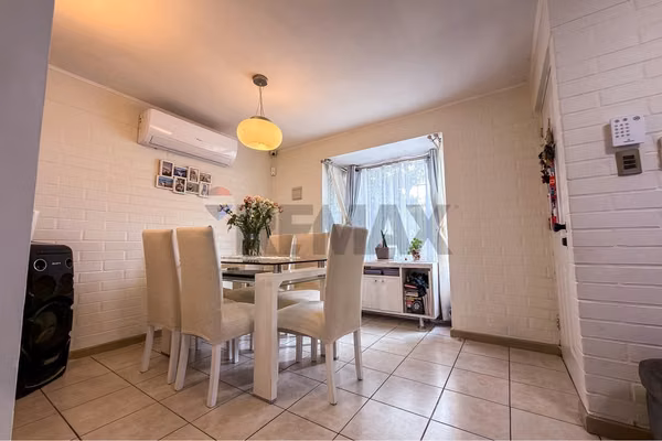 Casa con piscina y excelente ubicación, lampa
