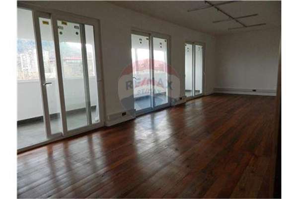 Oficina en barrio lastarrias 6to piso