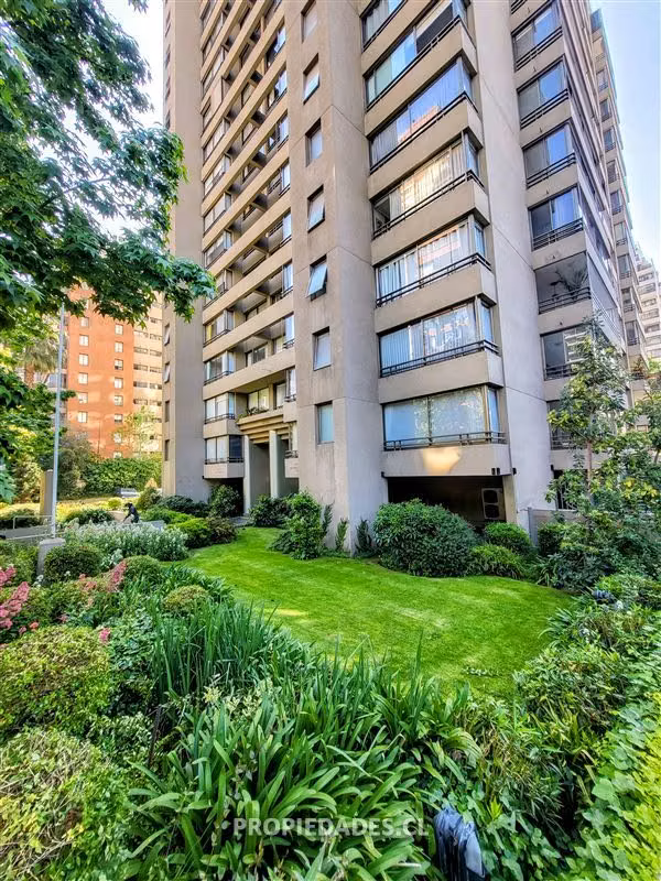 Departamento en venta de 5 dorm. en Las Condes GRAN VISTA