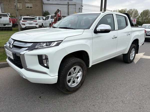 MITSUBISHI L200 2023