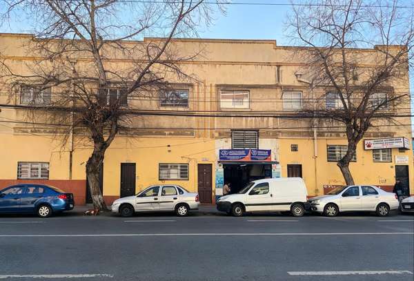 Edificio Aislado con 25mt Frente | 7 Direcciones, Mixto