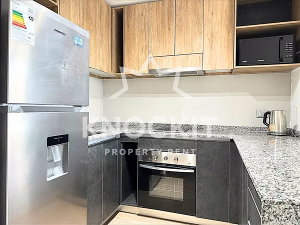 Arriendo Depto 1D1B en Nueva Uno 6476 semiamoblado