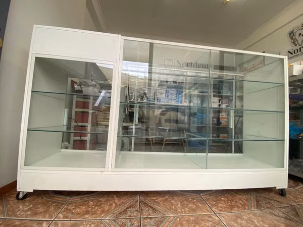 2 Vitrinas