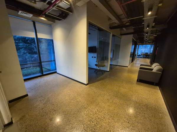 ARRIENDO DE OFICINA ZOCO LA DEHESA