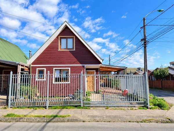 Casa remodelada en arriendo año corrido Pucón