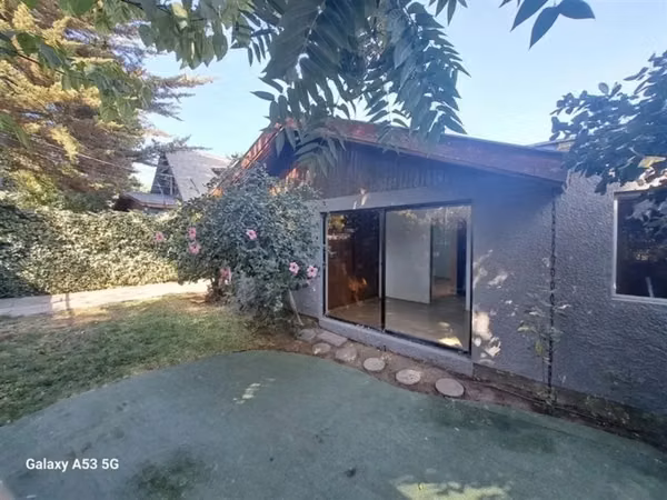 Casa en arriendo de 7 dorm. en Las Condes