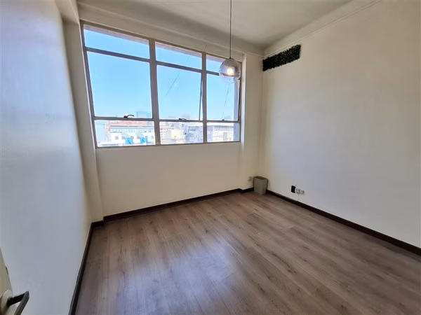 Ahumada 236 1 privado, recepción, 1 baño 24 m2 totales