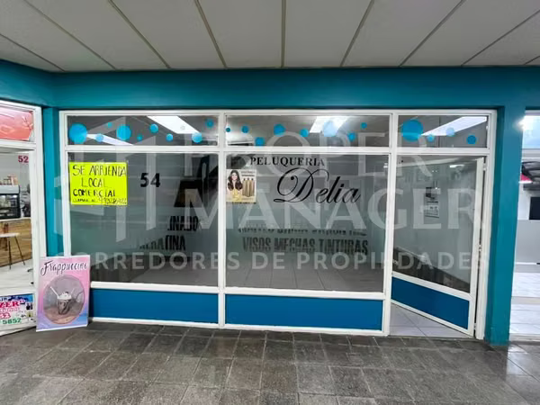 Local Comercial 42 m² – Galería La Araucaria, Centro de Chillán.
