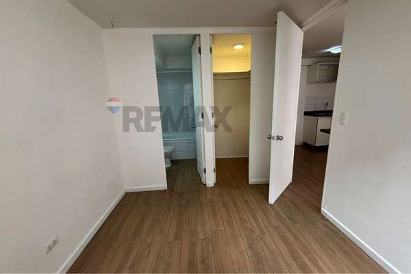 Venta 1d/1b metro las rejas, e. central