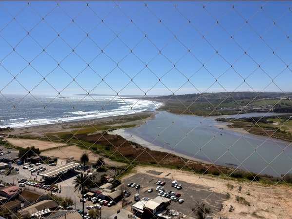 ARRIENDA amplio dpto 3 D,frente playa La Boca, Con