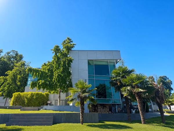 Increíble casa con gimnasio, piscina en Pirque