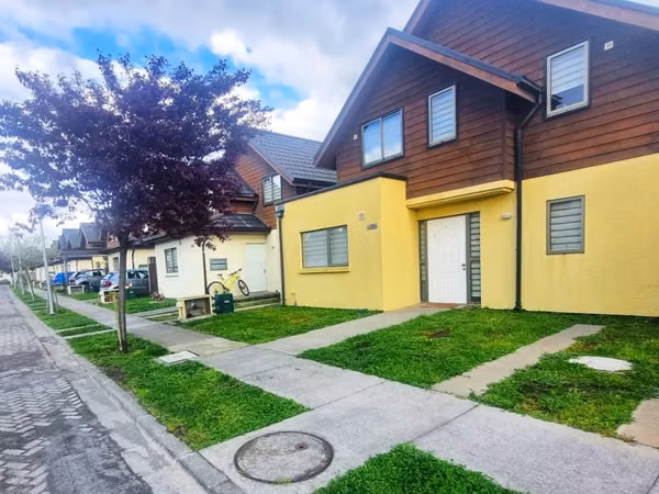 Casa en Arriendo o Venta en Avenida Alemania, Marconi
