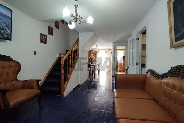 Vendo hermosa casa 4d 2b maipu