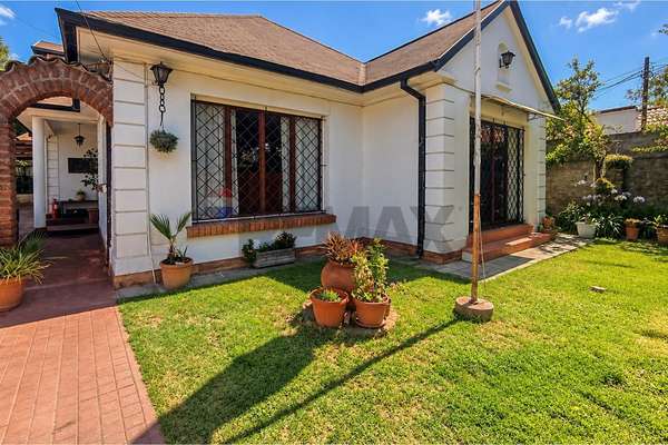 Venta casa 4d 2b la reina