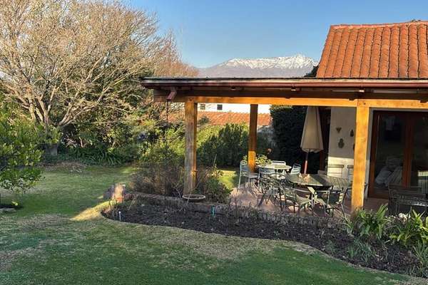 Exclusiva casa estilo chileno en lomas la dehesa