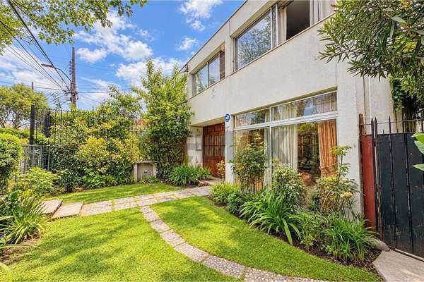 Casa en condominio, las condes 4d 4b