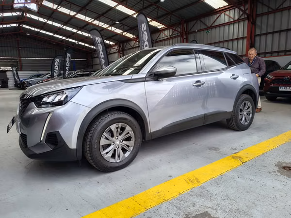 PEUGEOT 2008 2021