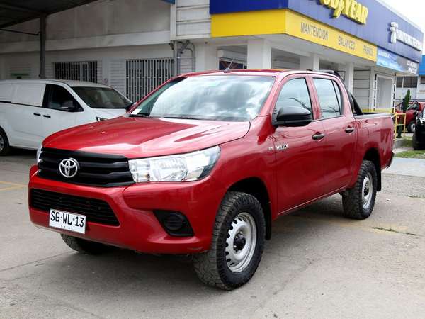 TOYOTA HILUX 2022