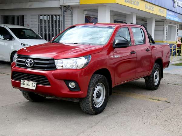 TOYOTA HILUX 2022