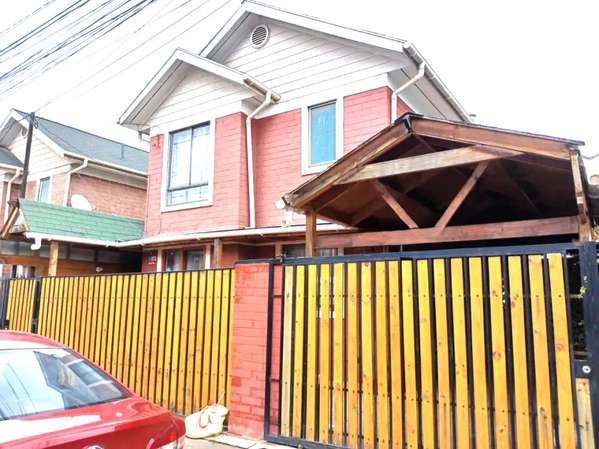 CASA DE 3 DORMITORIOS Y 3 BAÑOS EN EL ABRAZO, MAIP
