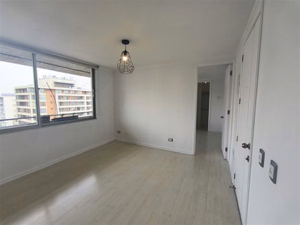 Depto arriendo, 1 dor, 1 baño, cerca metro Plaza Egaña