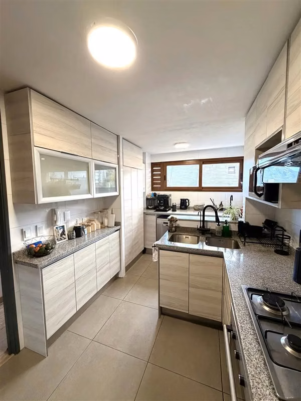 Departamento en arriendo de 3 dorm. en Vitacura