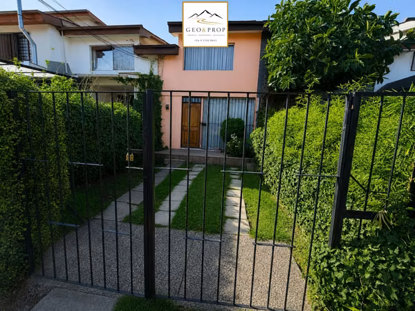 Casa para renovar Peñalolen 3D1B Villa Grimaldi
