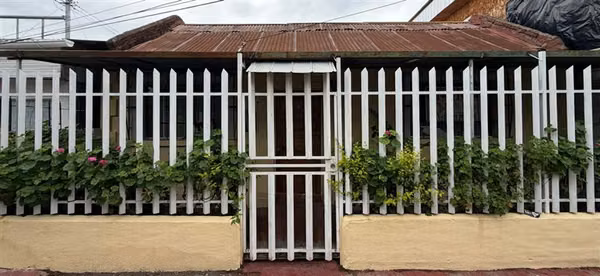 Casa en venta de 3 dorm. en San Bernardo