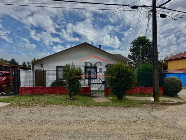CASA ESQUINA 4D 2B EN VILLA EL DELFÍN, NIEBLA