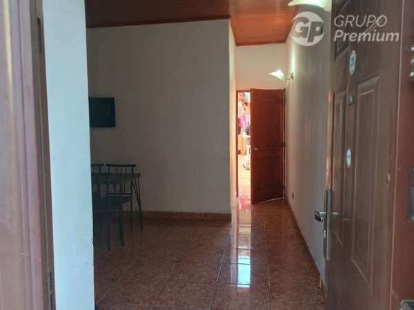 Acogedora Casa de 3D 1B.con potencial en venta Est. Central