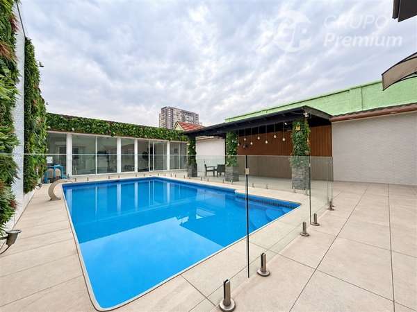 Casa en venta Independencia sector residencial 5D 4B Piscina
