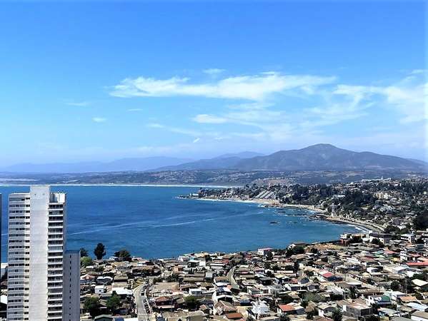 Venta de departamento de 3 dormitorios, en Costa de Montemar, Concón. 9.500 UF