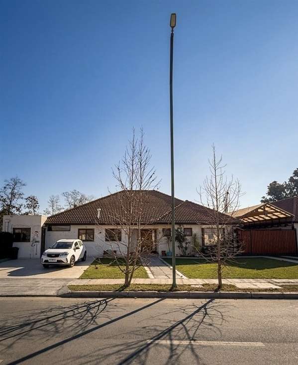Casa en venta de 4 dorm. en Maipú