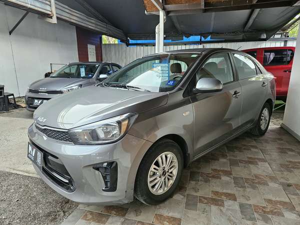KIA SOLUTO LX