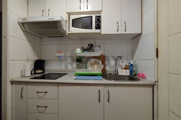 Vendo excelente homestudio metro santa lucia