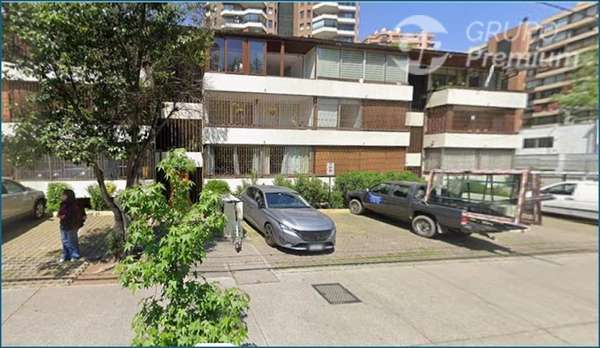 Departamento en venta. 2d, 1b, 1e. Las Condes