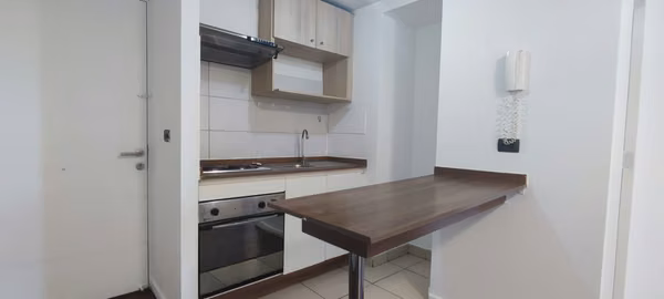 OPORTUNIDAD EN SANTIAGO CENTRO DEPTO 1D+1B+ESTA+BOD | SOLOS PASOS DEL METRO SANTA ANA