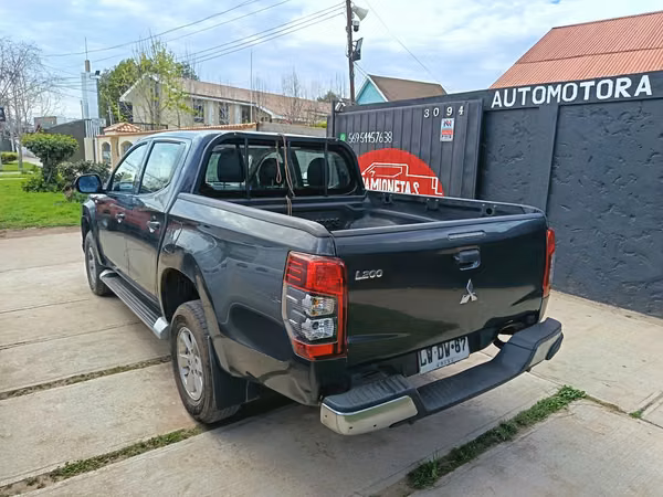 mitsubishi l200 katana 4x2