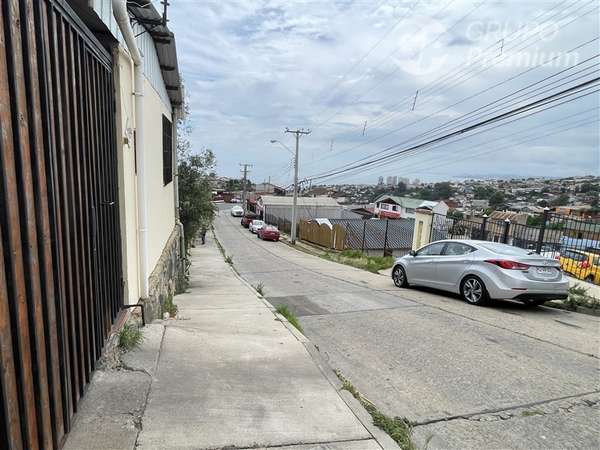 Casa en arriendo de 4 dorm. en Valparaíso