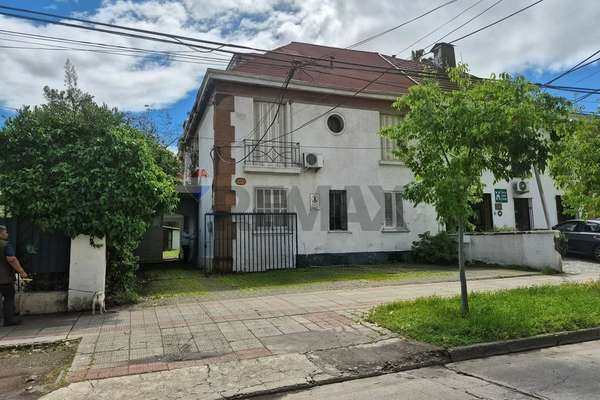 Arriendo gran propiedad comercial / oficinas