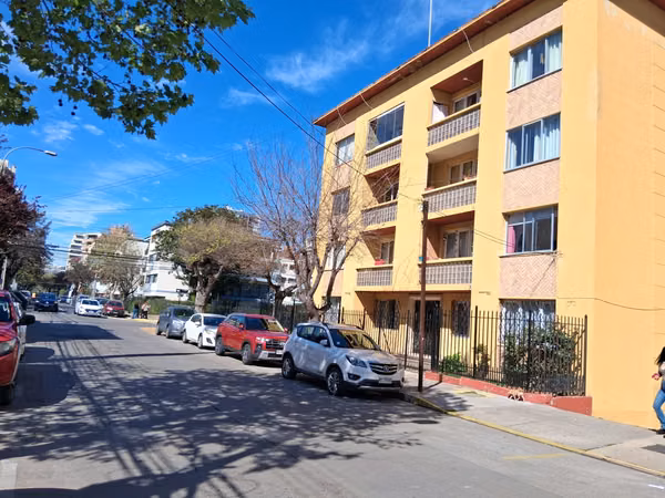 VENTA DEPTO. 3 DORM. 2 BAÑOS. ESTACION.