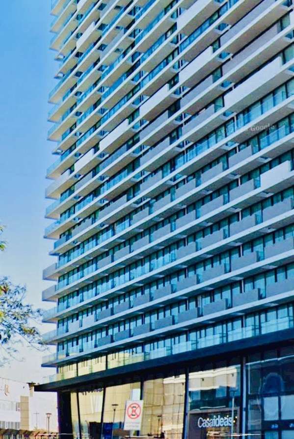 Edificio PUERTO NUEVO  Frente al mar.
