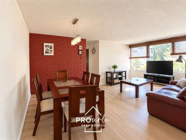 Departamento en venta de 3 dorm. Capitán Orella. Metro Ñuñoa