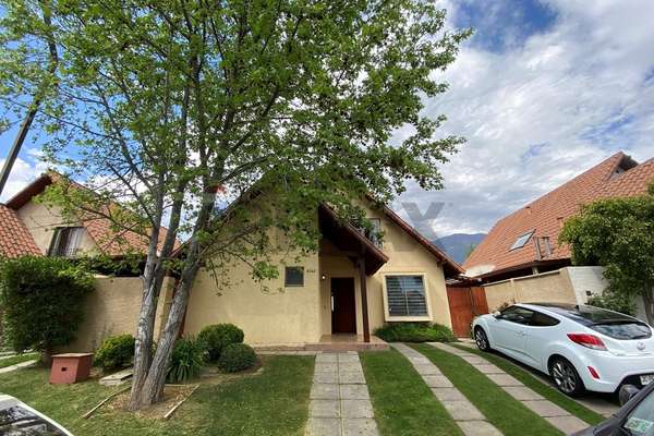 Venta casa en exclusivo condominio peñalolén