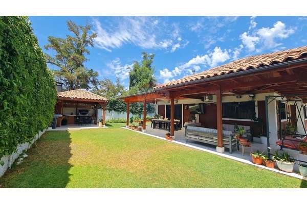 Casa 3 hab en condominio en linderos