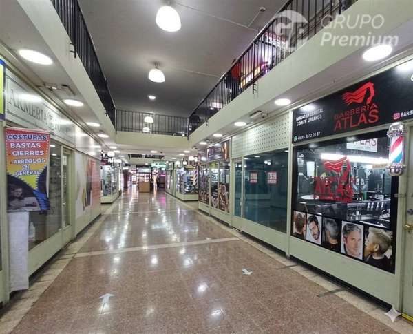 OPORTUNIDAD LOCAL COMERCIAL GALERÍA 1er P. METRO U. DE CHILE