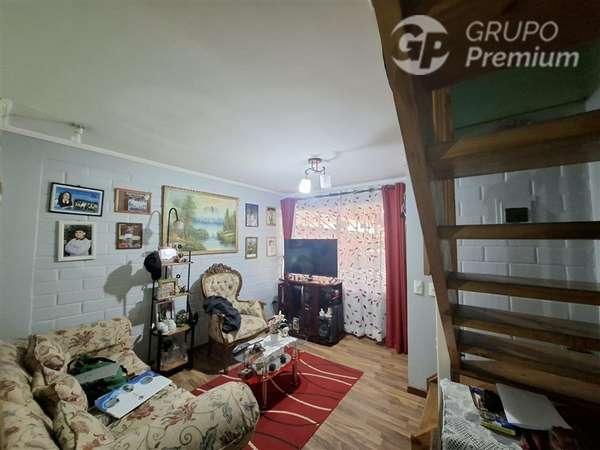 Casa en venta de 2 dorm. 1B 1E techado La Pintana