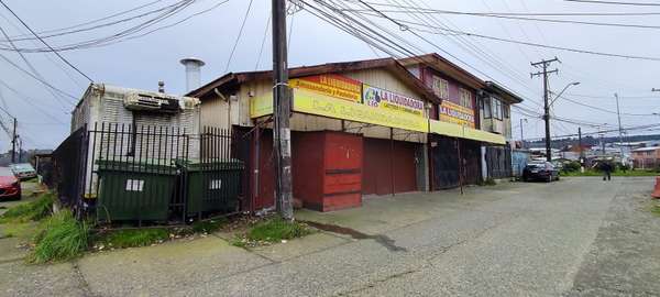 Casa con Local Comercia Pichipelluco